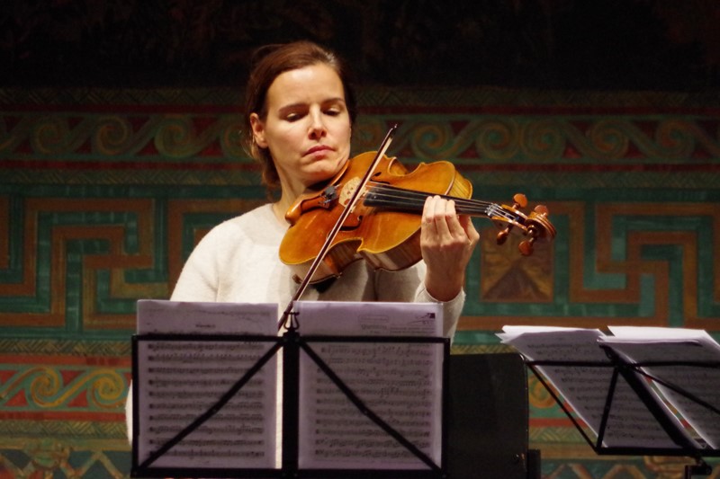 20.09.2015 - Proben: Béatrice Muthelet (Viola), (Foto: Christine Tröger)